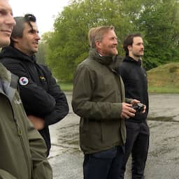 Video | Koning bezoekt Bestkazerne: 'Tot de tanden toe bewapenen'