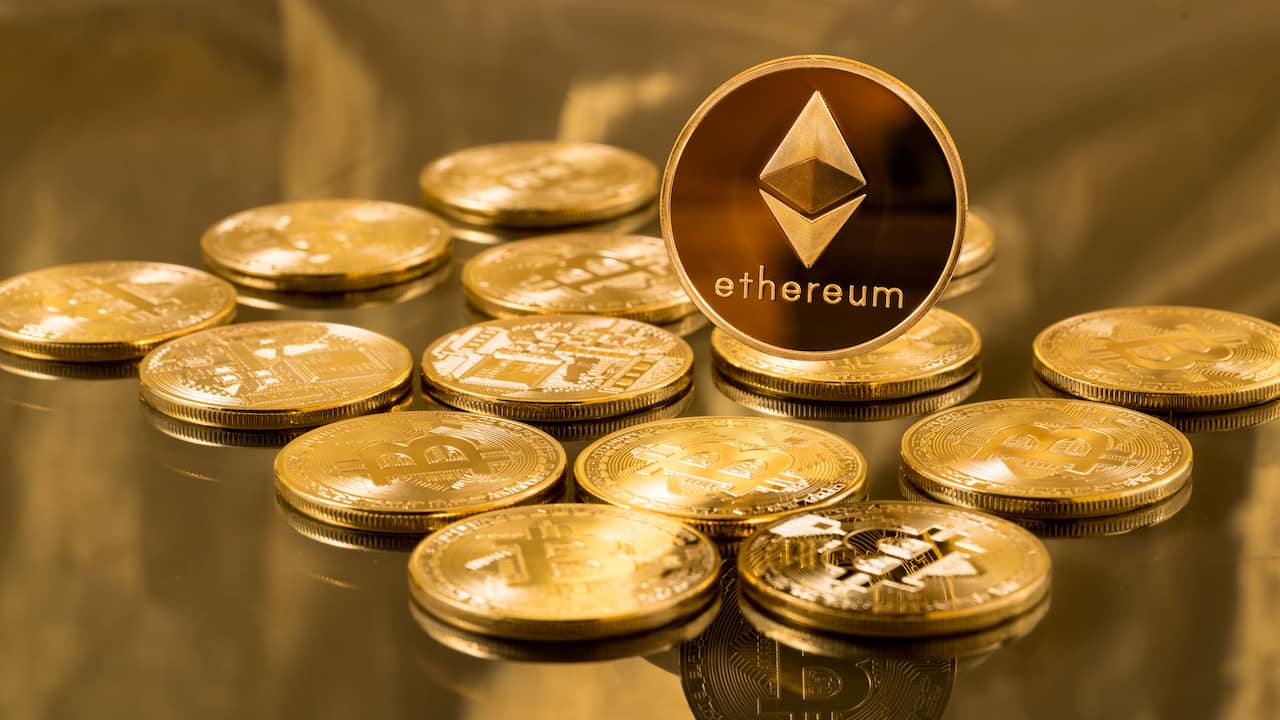 Na bitcoin nu ook cryptomunt ethereum naar recordhoogte | Economie | NU.nl