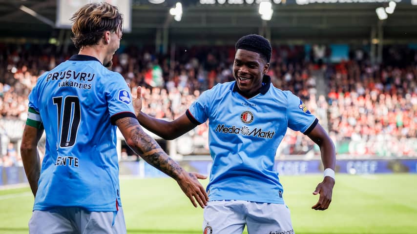 Debutant Schaken (17) pakt Eredivisie-record met prachtgoal bij zege Feyenoord