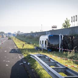 A28 weer helemaal open na zwaar ongeluk, nog vijf mensen in ziekenhuis