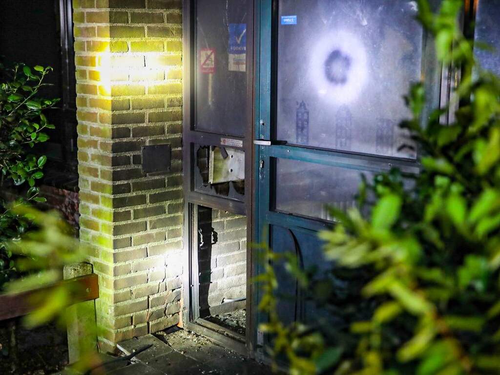 Vernielingen aangericht bij noodopvang Ugchelen, twee dagen voor opening