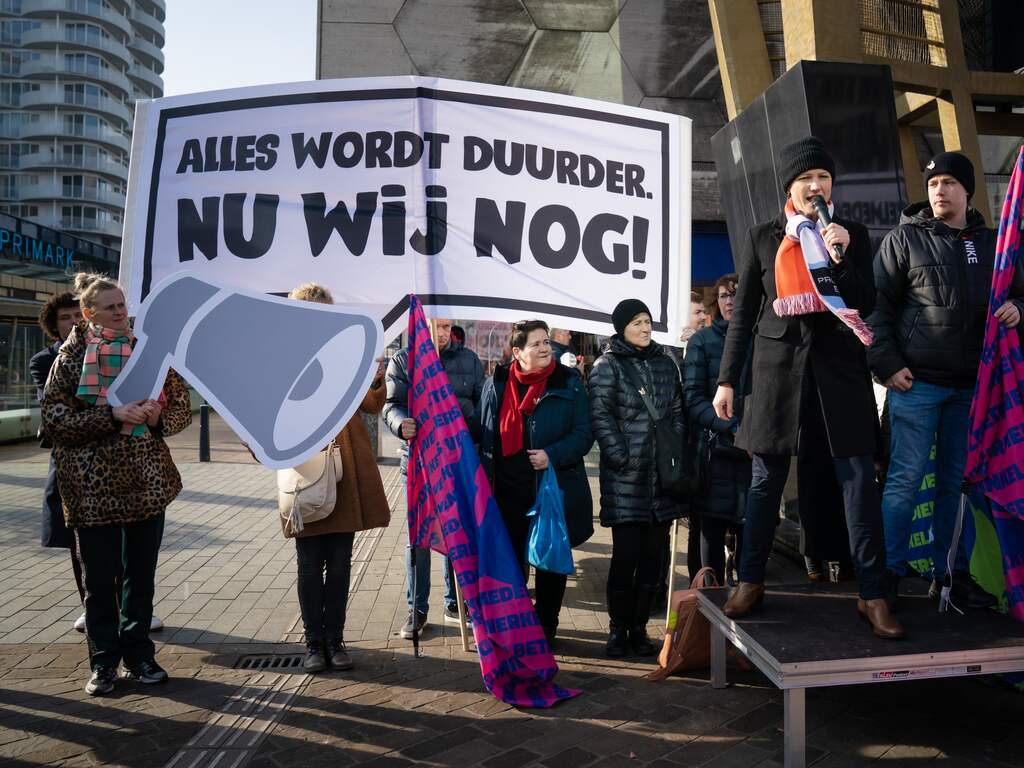 Moet FNV vasthouden aan haar looneis van 7 procent?