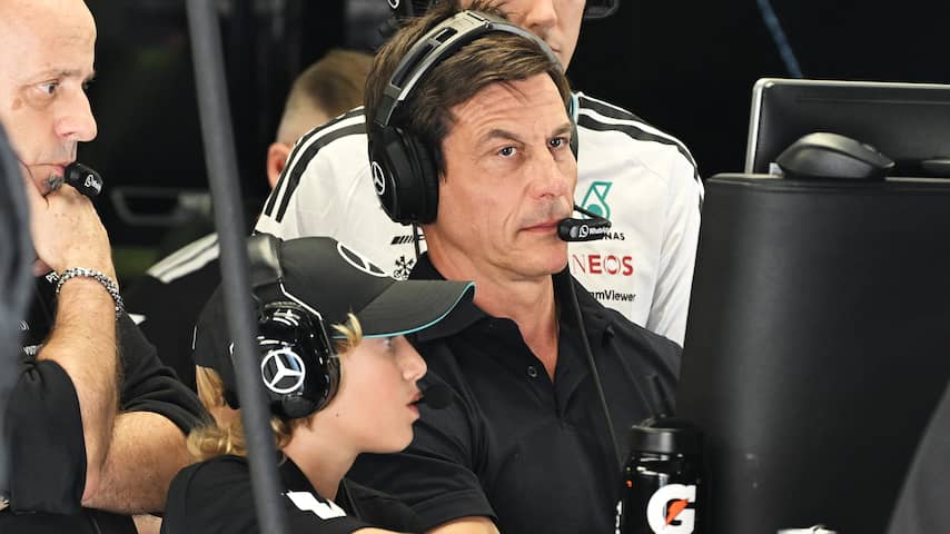 Verstappen verpest slipstream Antonelli bij Russell: 'Hij heeft ons pole gekost'