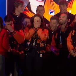 Video | Kinderen stellen vragen aan Femke Kok bij huldiging: 'Wat heb je gestudeerd?'