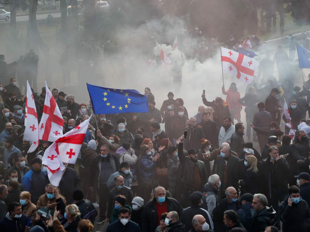 Tientallen aanhoudingen bij protest van aanhangers oud-president Georgië