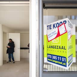 House prices rise again: average sale price nears half a million