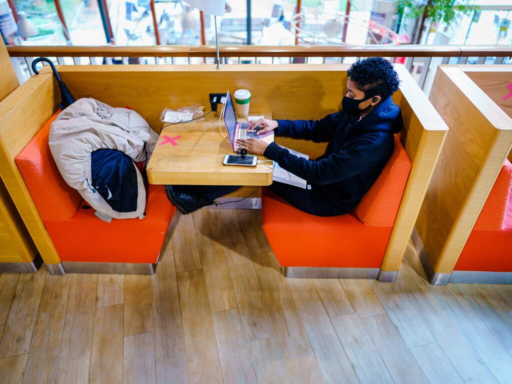 Nationale ombudsman na analyse klachten: coronabeleid moet beter