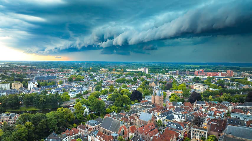 Ook vrijdagmiddag code geel in het hele land vanwege onweersbuien