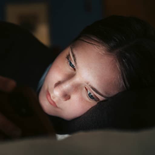 Illustratie bij: Volop emotionele problemen bij tienermeiden, maar niet iedereen is depressief