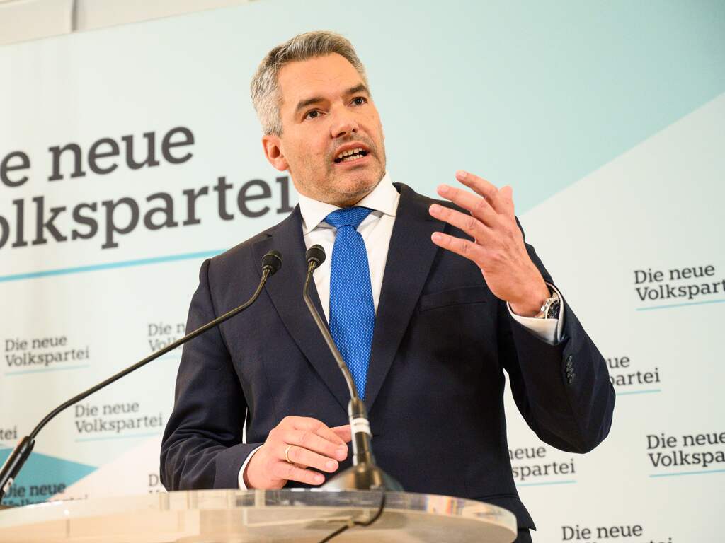 Karl Nehammer beëdigd als Oostenrijkse bondskanselier