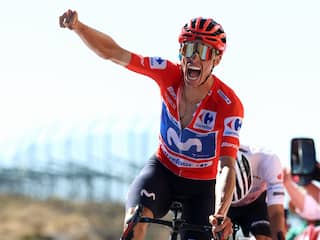 Mas verstevigt daags na opgave Pogacar leiding in Vuelta met zeldzame zege