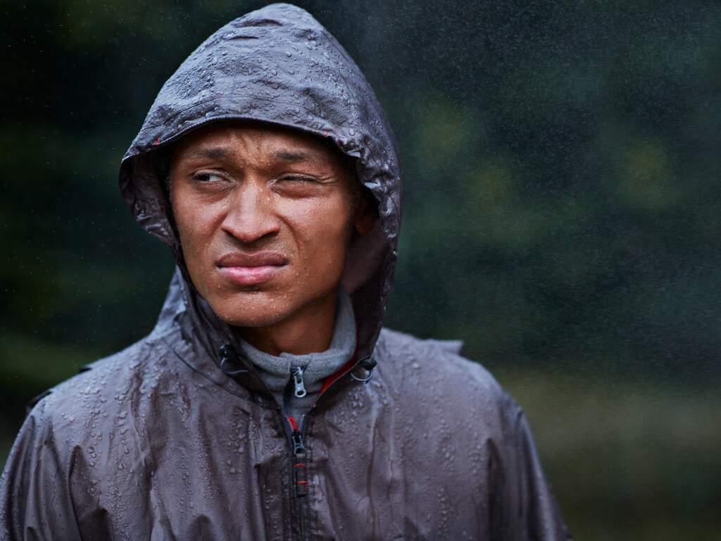 Weerbericht: Heel veel regen (en klap onweer) spoelt Songfestival-kater weg