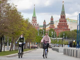 Rusland meldt recordtoename doden met COVID-19, onvrede over priksnelheid