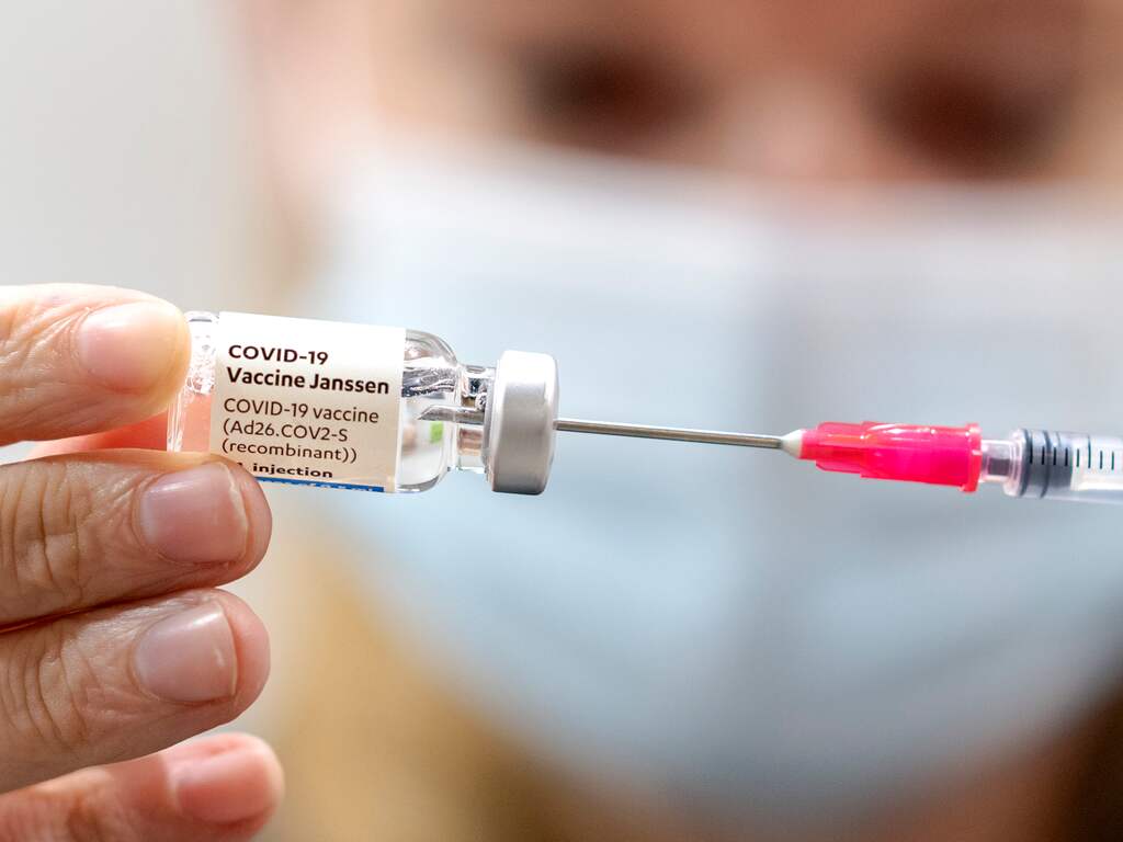 Janssen-booster vooralsnog afgeraden, ook voor mensen die Janssen kregen