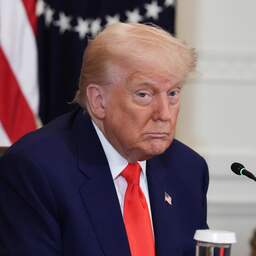 Trump stelt flinke invoerheffing tegen EU met meer dan een maand uit