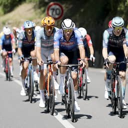 Live Tour | Van der Poel in kopgroep spectaculaire overgangsrit, Kooij wil sprinten