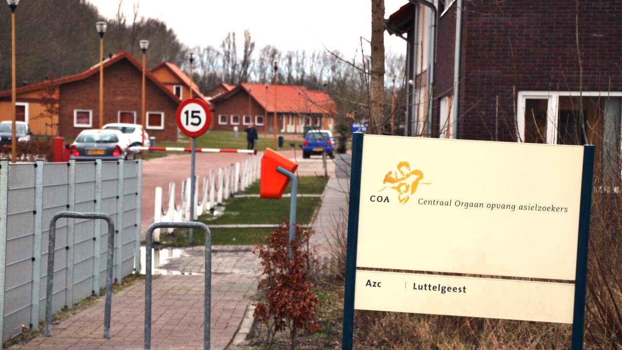 Gewonde bij brand in asielzoekerscentrum Luttelgeest