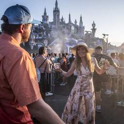 Tomorrowland riskeert boete van 2 miljoen vanwege gebruik wegwerpbekers