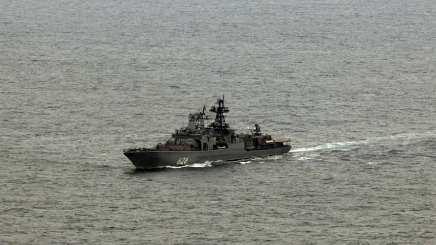 NAVO volgt Russisch marineschip op Kanaal, ook Nederlandse helikopter ...