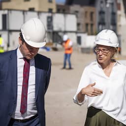 Minister wil op vijf nieuwe locaties bouw van 30.000 woningen versnellen