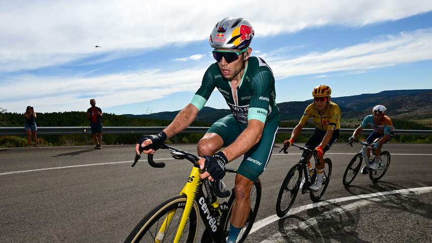 Live Vuelta | Van Aert wil toeslaan in heuvelrit, bekijk de koerssituatie