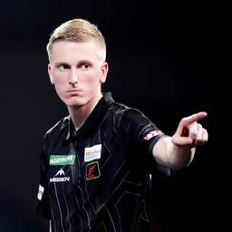Darter Nijman ontketend in Duitsland: sensationele gemiddeldes én finaleplek