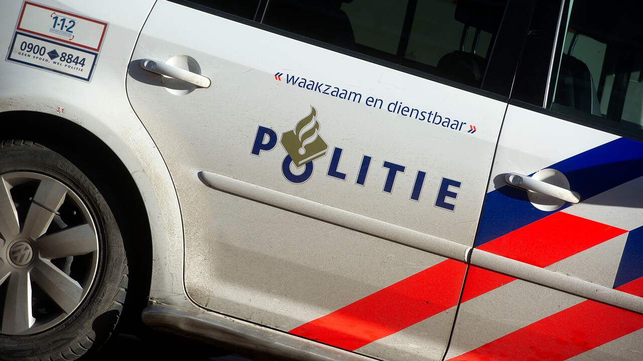 Man omgekomen na botsing met vrachtwagen op N280 bij Roermond