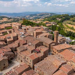 Dit Italiaanse dorpje betaalt je zo'n 20.000 euro als je er komt wonen