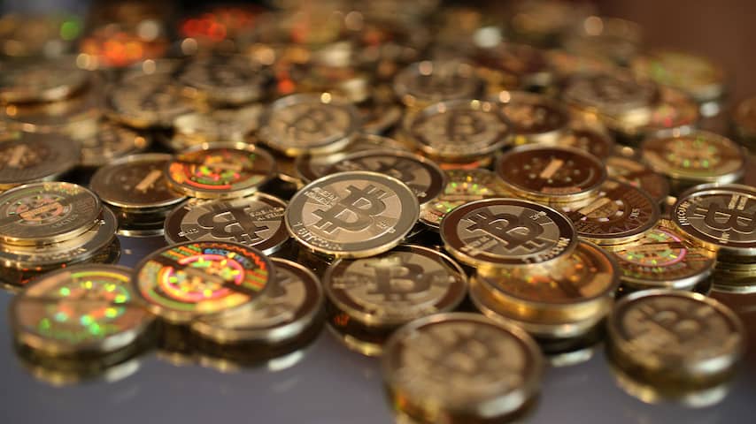 Bitcoin schiet voor het eerst in ruim twee maanden voorbij de 70.000 dollar