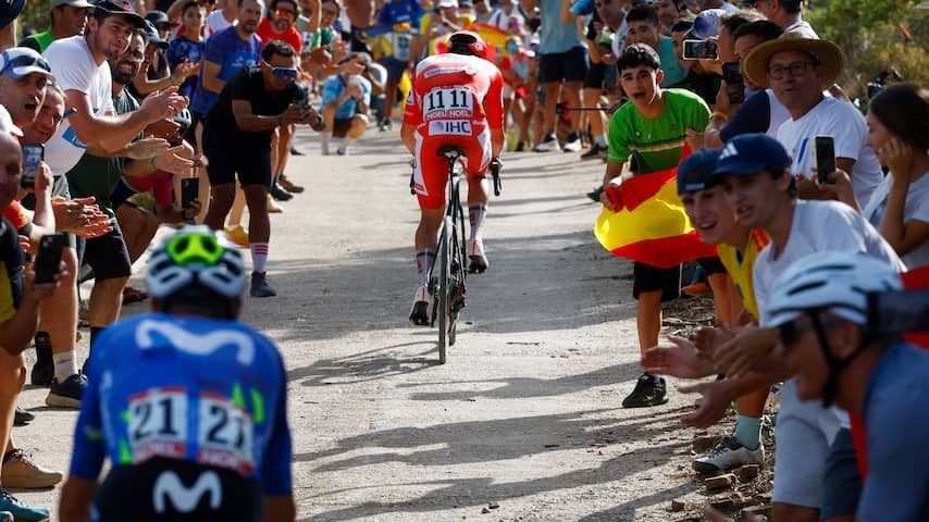 Pogacar schrok van Mas op slotklim in Vuelta: 'Ging me als een raket voorbij'