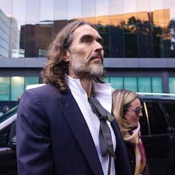 Van verkrachting verdachte Russell Brand vond geen getuigen voor zijn zaak