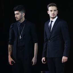 Zayn Malik brengt eerbetoon aan Liam Payne tijdens eerste show