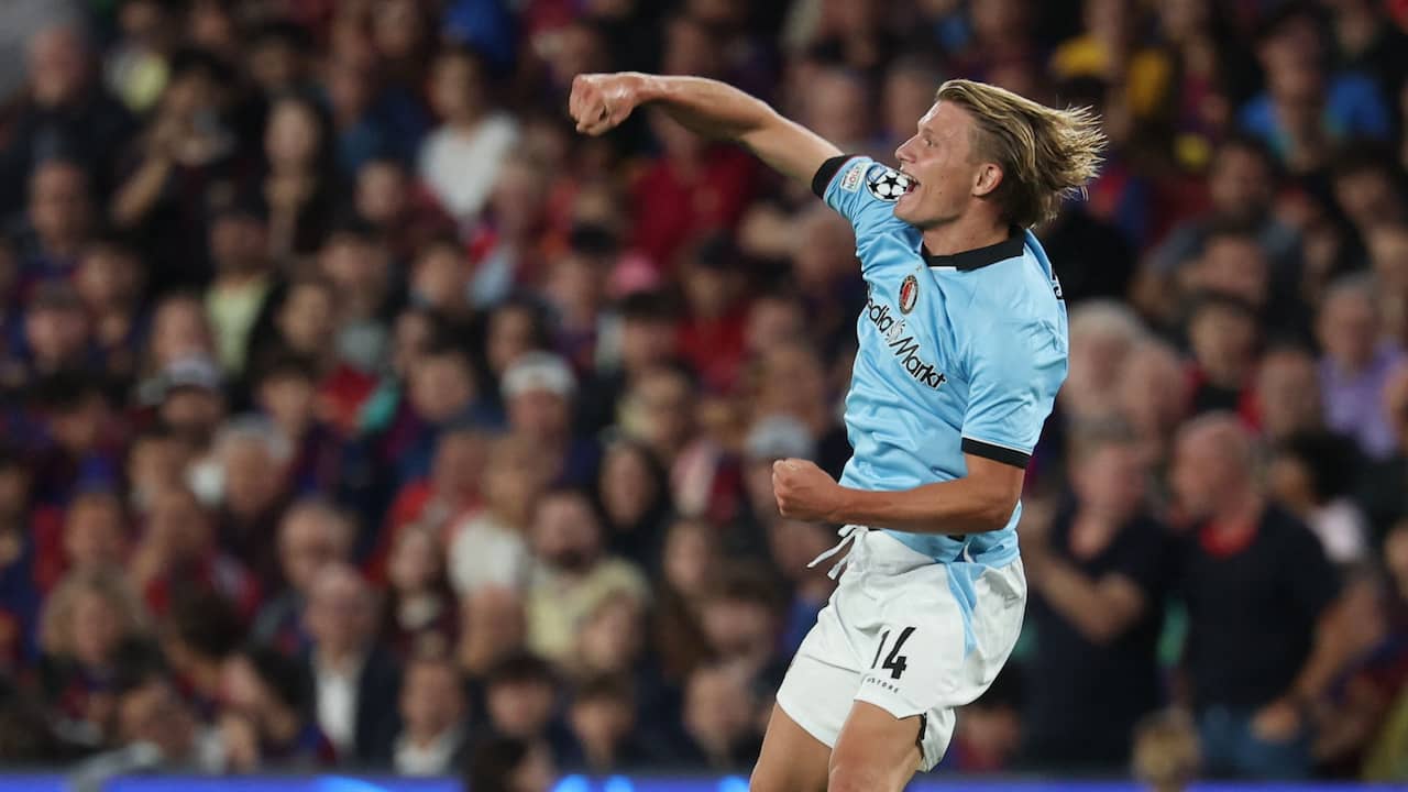 Steijn evenaart vader met goal tegen Barça: 'Ik dacht: dit moet mij ook ...
