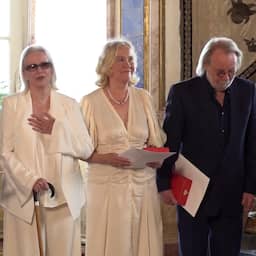Video | ABBA-leden komen weer samen voor koninklijke onderscheiding