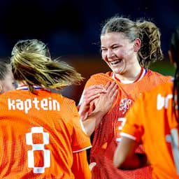 Talent Renee van Asten maakt na doorbraak in Oranje toptransfer naar Barcelona