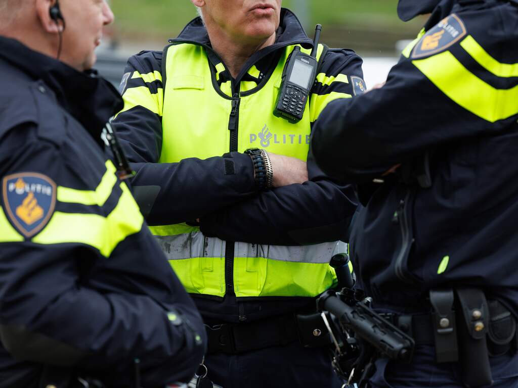 52 Engelse voetbalfans aangehouden voor wedstrijd AZ-Aston Villa in Alkmaar