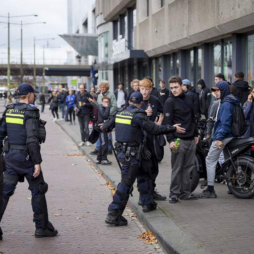 Illustratie bij: 24 aanhoudingen bij extreemrechts protest, Jetten vindt geweld weerzinwekkend