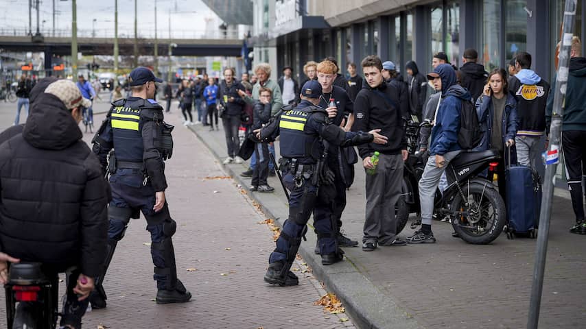 24 aanhoudingen bij extreemrechts protest, Jetten noemt geweld weerzinwekkend