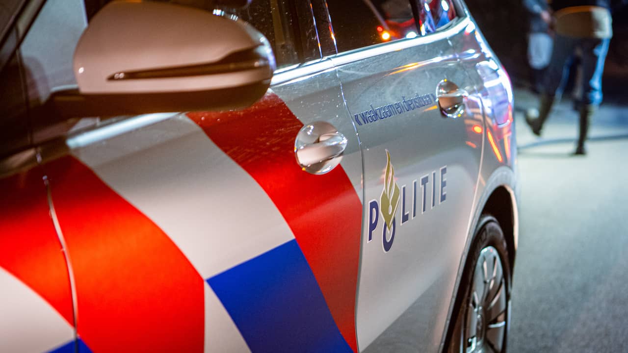 Politie trekt rijbewijs in van beginnend bestuurder die ladderzat over A2 scheurde
