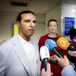Ali B niet aanwezig bij uitspraak in zedenzaak