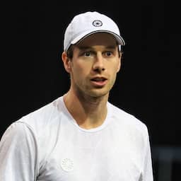 Live Wimbledon | Van de Zandschulp leidt tegen Kovacevic, bekijk de stand