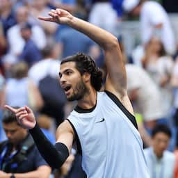 Alcaraz dendert onder toeziend oog van acteur McConaughey door op US Open