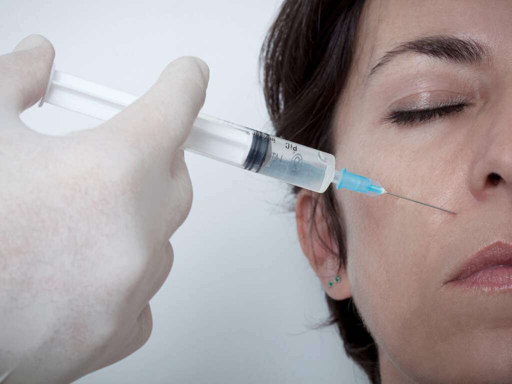 Meer Nederlanders aan botox en fillers, onderzoekers waarschuwen voor ingreep