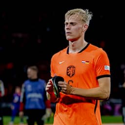 Van Hecke haakt daags voor duel met Griekenland af op training Oranje