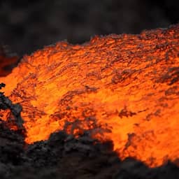 Video | Lavastroom van uitgebarsten Etna van dichtbij gefilmd