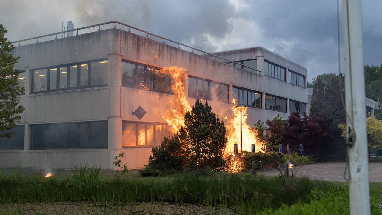 Drie betogers opgepakt na rellen in Loosdrecht, onder wie twee minderjarigen