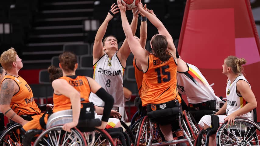 Rolstoelbasketbalsters ten koste van Duitsland naar paralympische