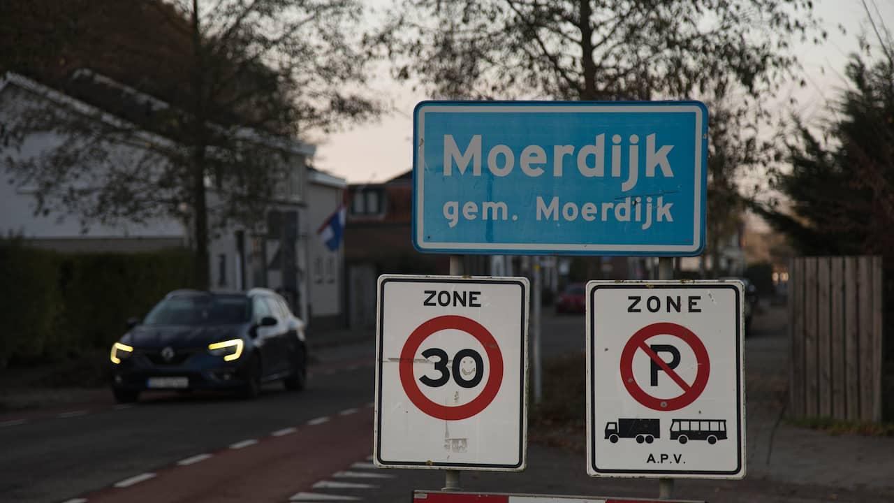 Deze maand nog geen besluit over plannen Moerdijk