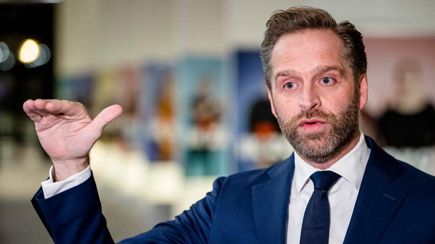 De Jonge belooft: 'Voor eind deze maand 3 miljoen boosterprikken gezet'