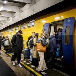 Spoorproblemen bij Amsterdam grotendeels opgelost, treinverkeer start weer op